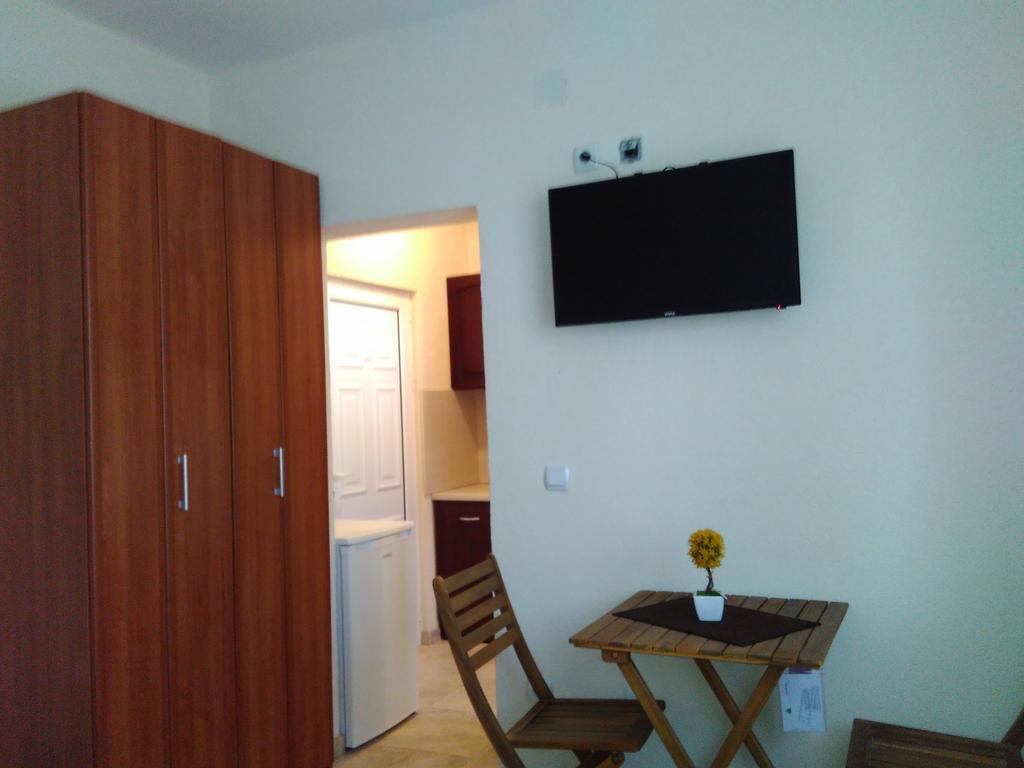 Apartments Lora Bar Exterior photo